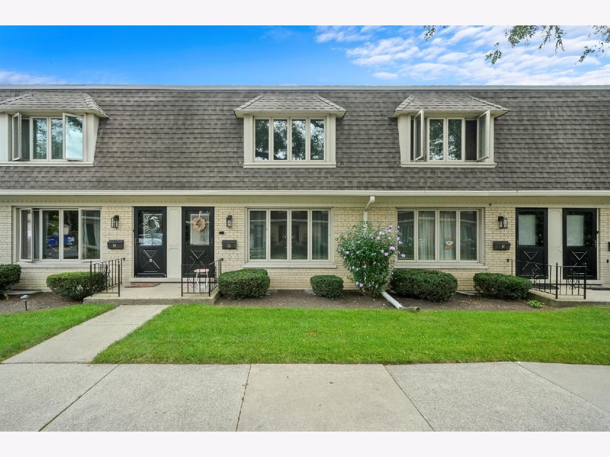 Townhomes & Condos Sold Academy Townhomes Chicago Illinois, 2142 111th