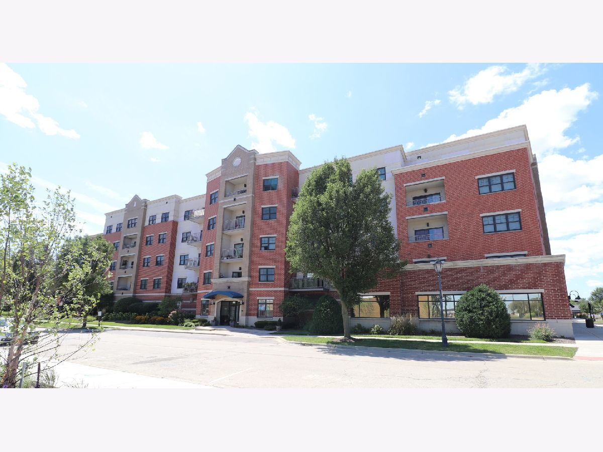 Condominiums Rented Main Street Station Roselle Illinois, 14 Prospect