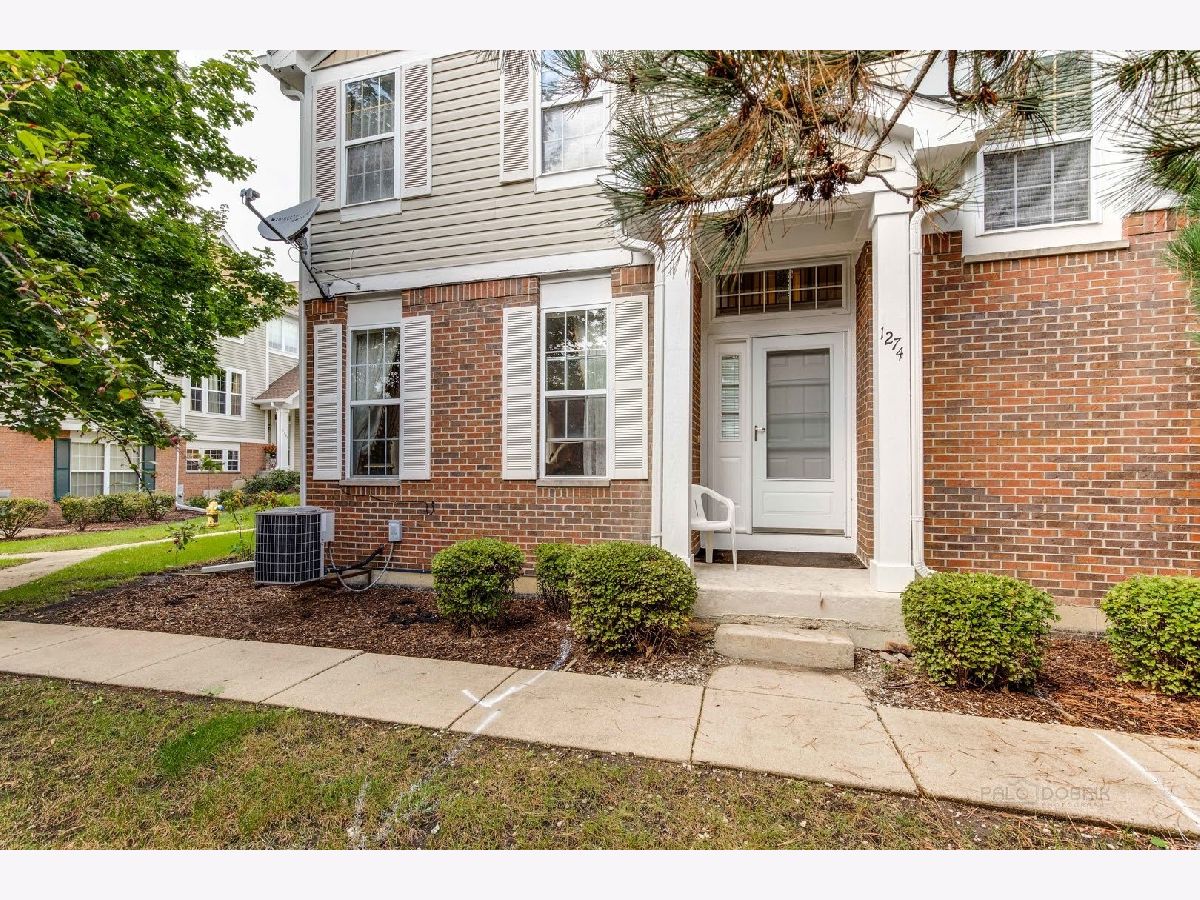 Townhomes Rented Georgetown Square Vernon Hills Illinois, 1274 Georgetown