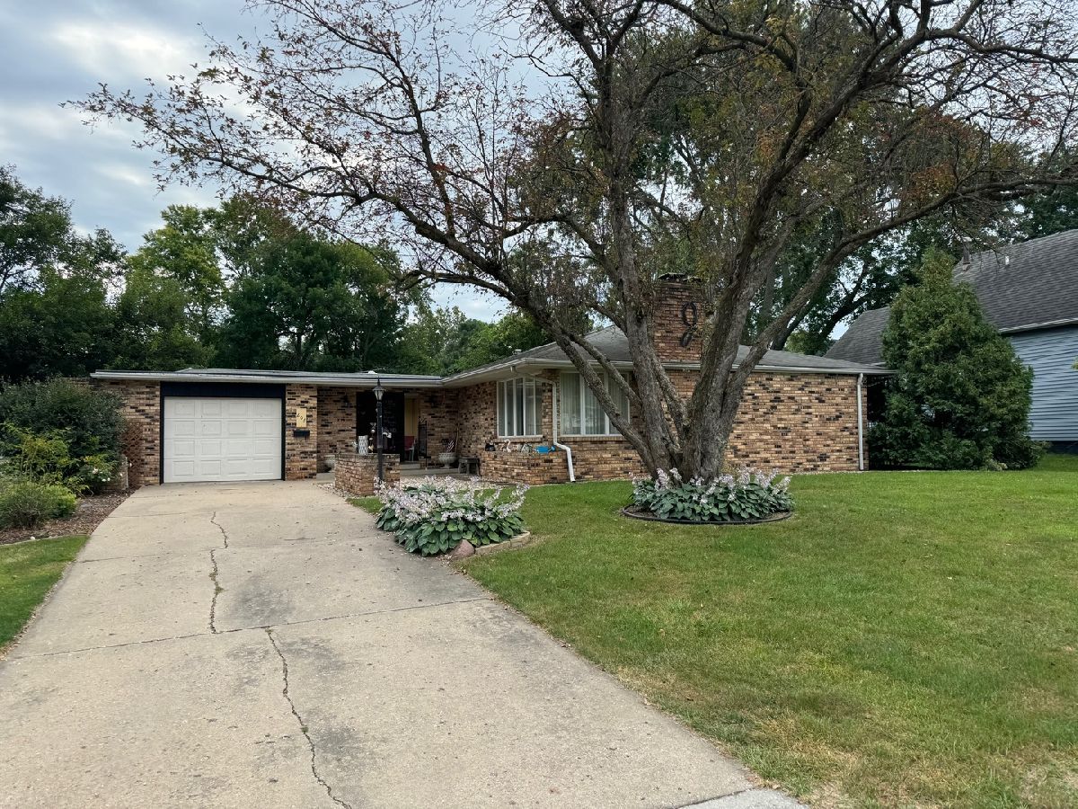  Sold Delavan Illinois, 206 Pine
