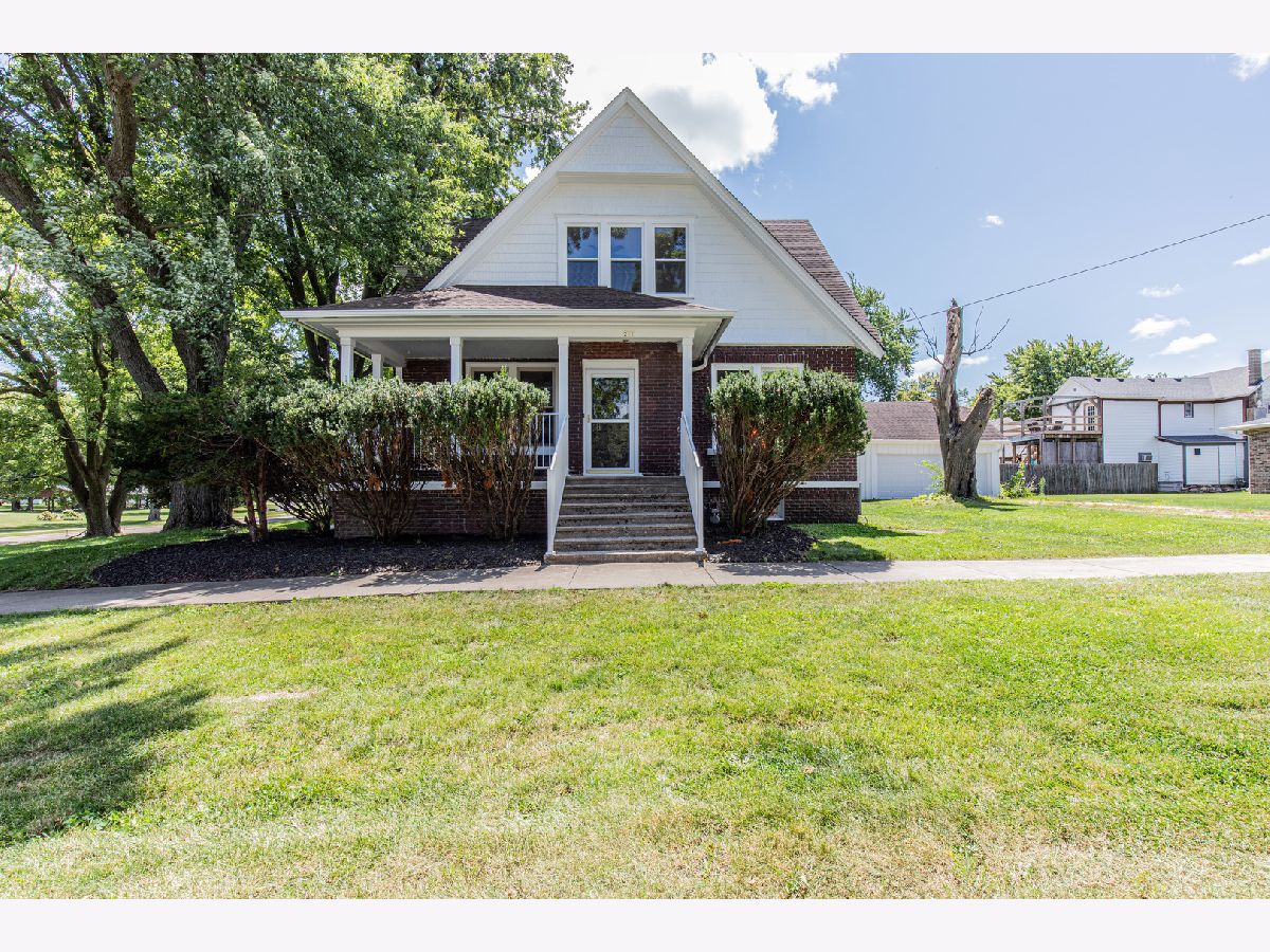  Sold Paw Paw Illinois, 211 Wiley