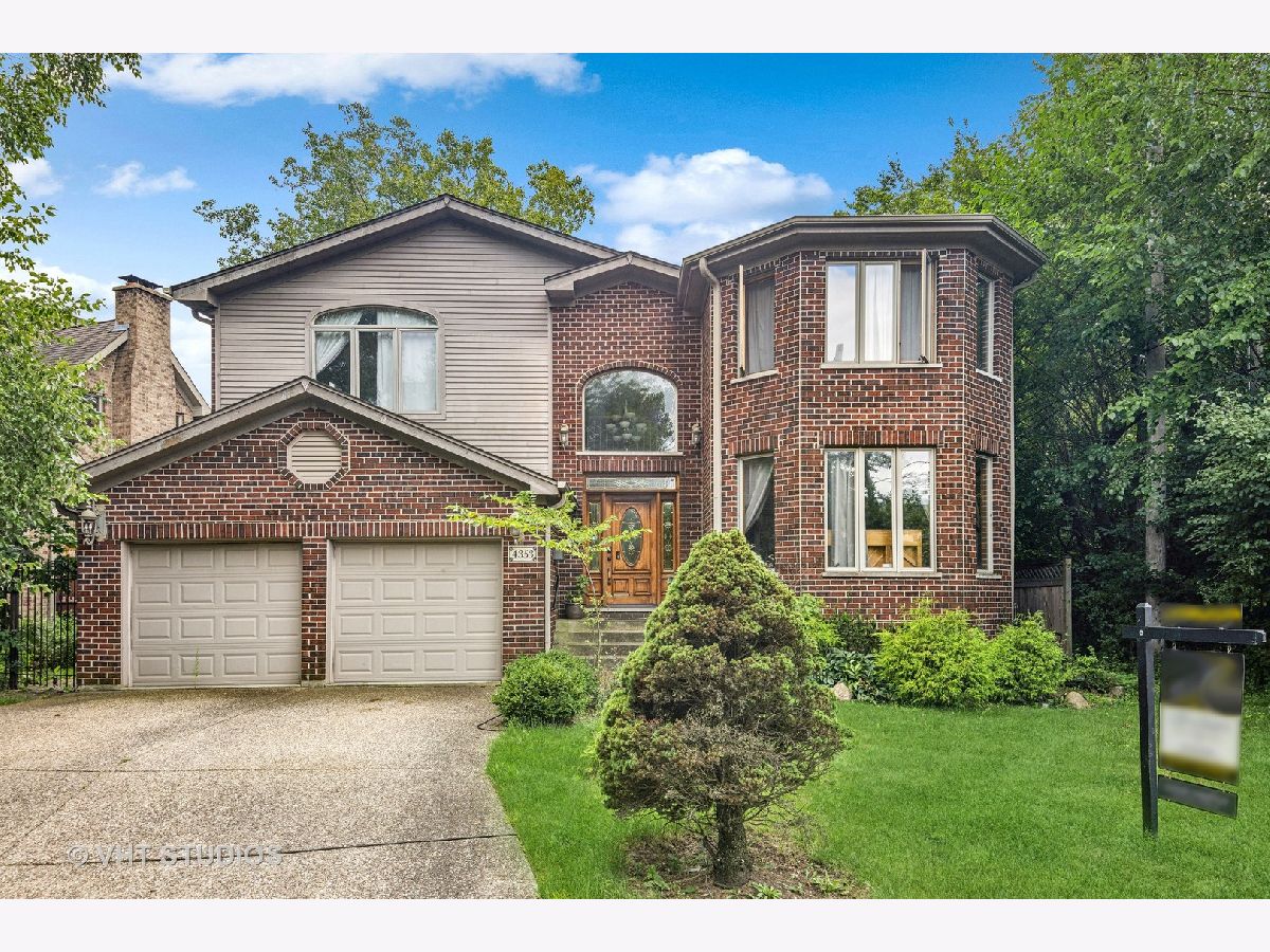 Homes & Condos & Townhomes Sold Sauganash Chicago Illinois, 4353 Bryn Mawr
