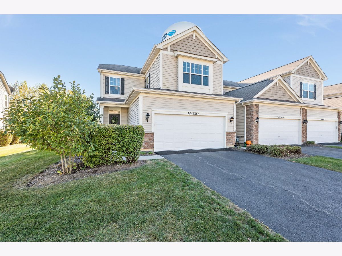 Townhomes & Homes Sold Whitmore Place St Charles Illinois, 34W685 Roosevelt