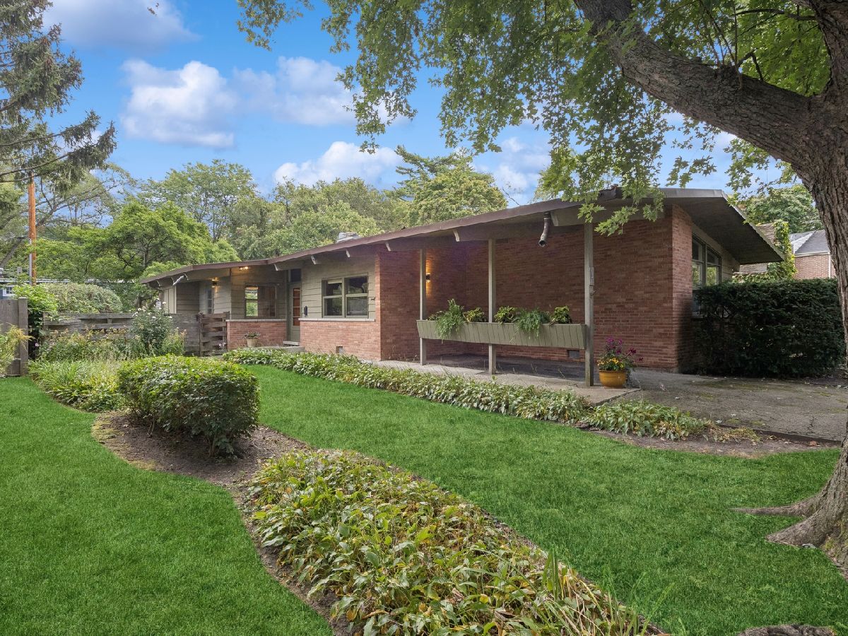Homes & Condos & Townhomes Sold Ravinia Highland Park Illinois, 345 Flora