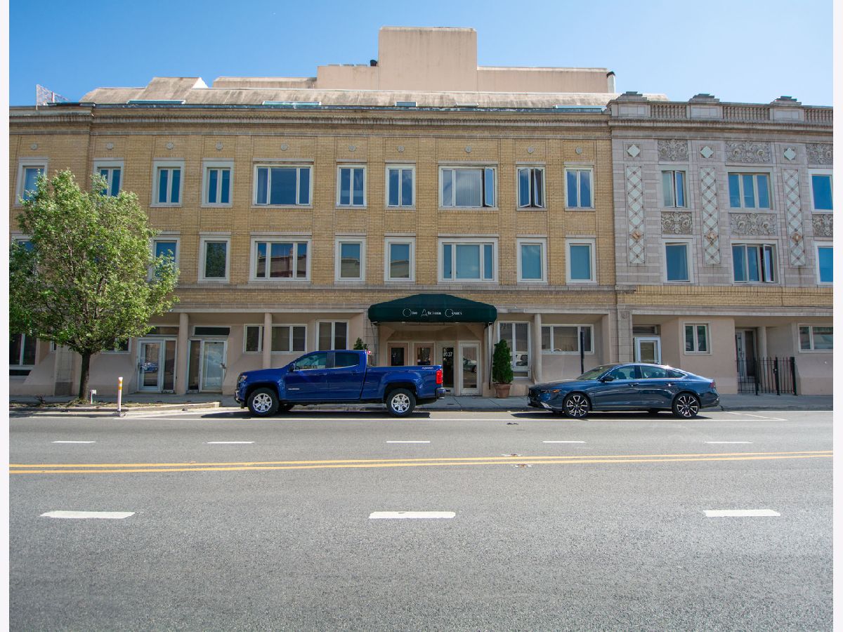 Condominiums Sold Atrium Court Berwyn Illinois, 6337 Roosevelt