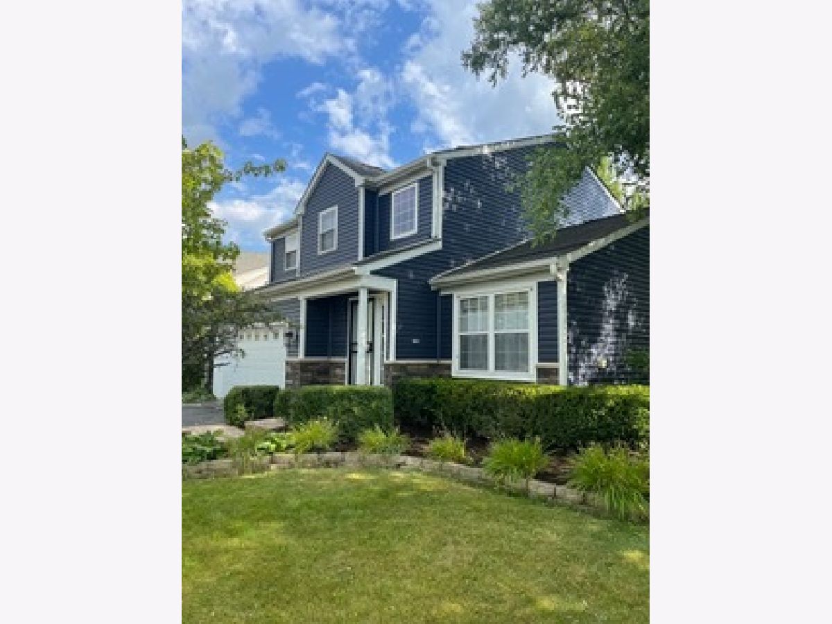 Homes & Townhomes & Condos Sold Painted Lakes Lake Villa Illinois, 739 Sun Lake
