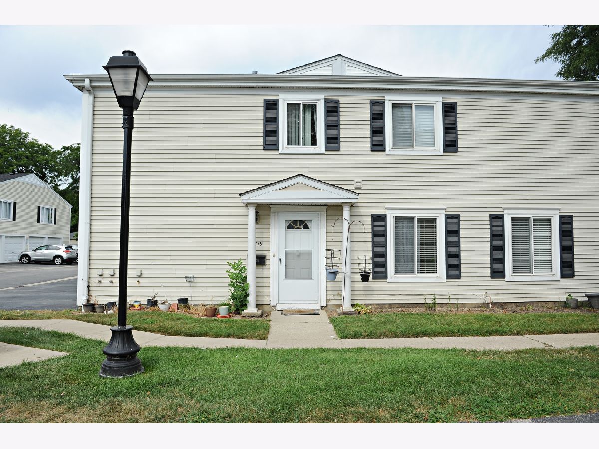 Townhomes & Condos Rented Quincy Park Prospect Heights Illinois, 1519 Cove