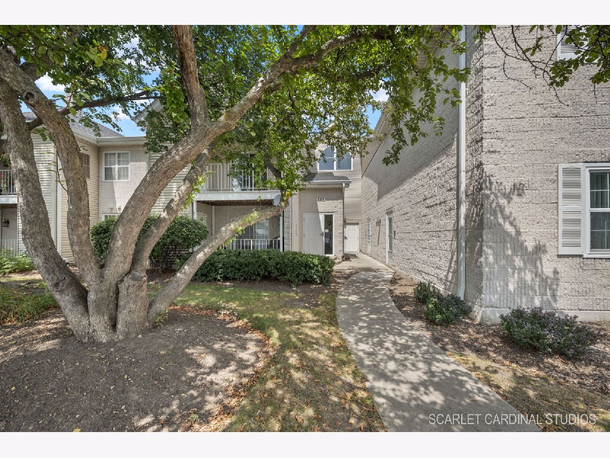 Condominiums Sold Legends Carol Stream Illinois, 734 Gary