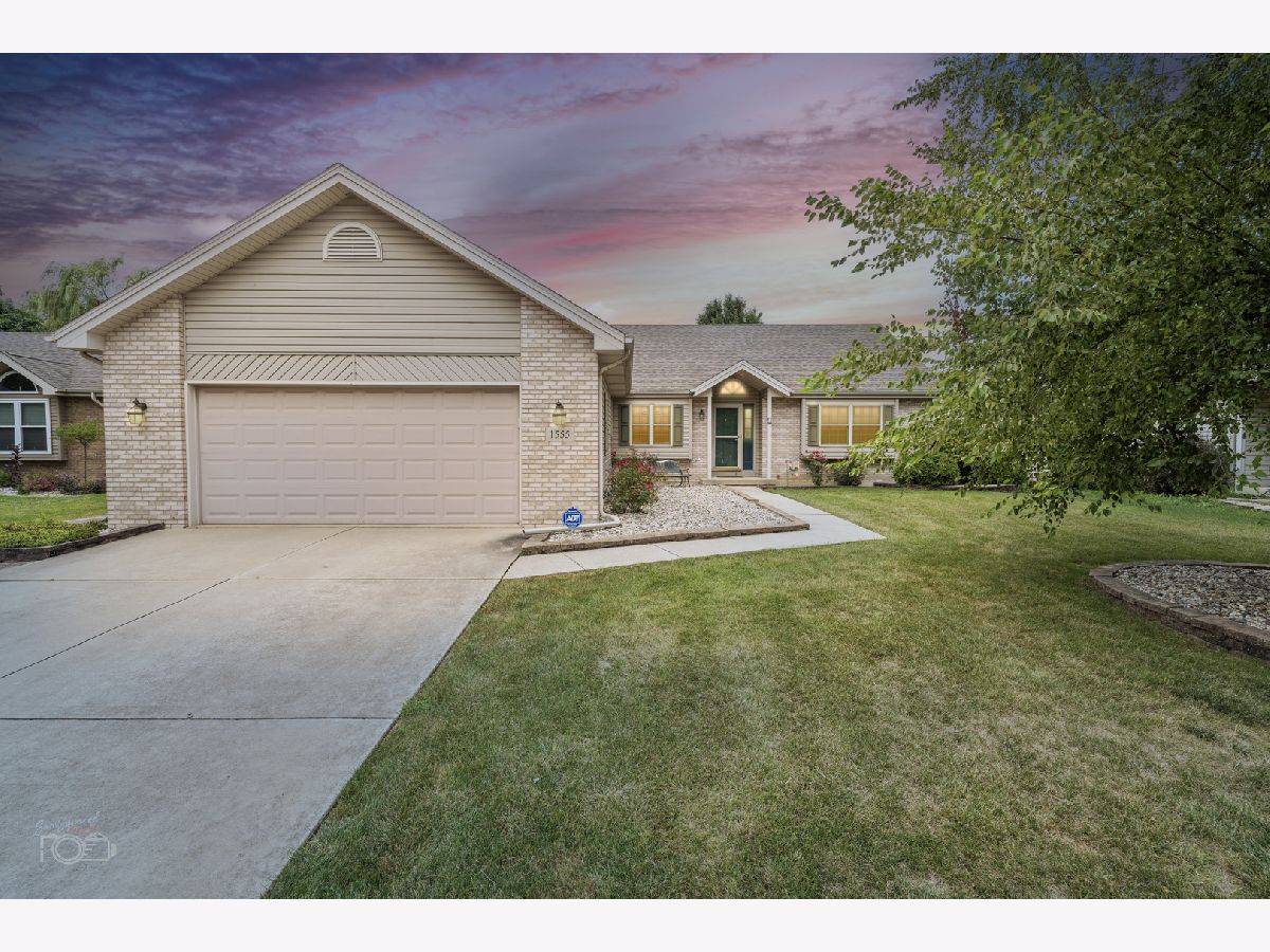 Homes Sold Sun Ridge Bourbonnais Illinois, 1555 Sunridge