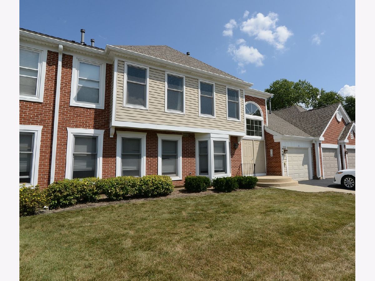 Condos & Townhomes Sold Fox Run Elk Grove Village Illinois, 239 University