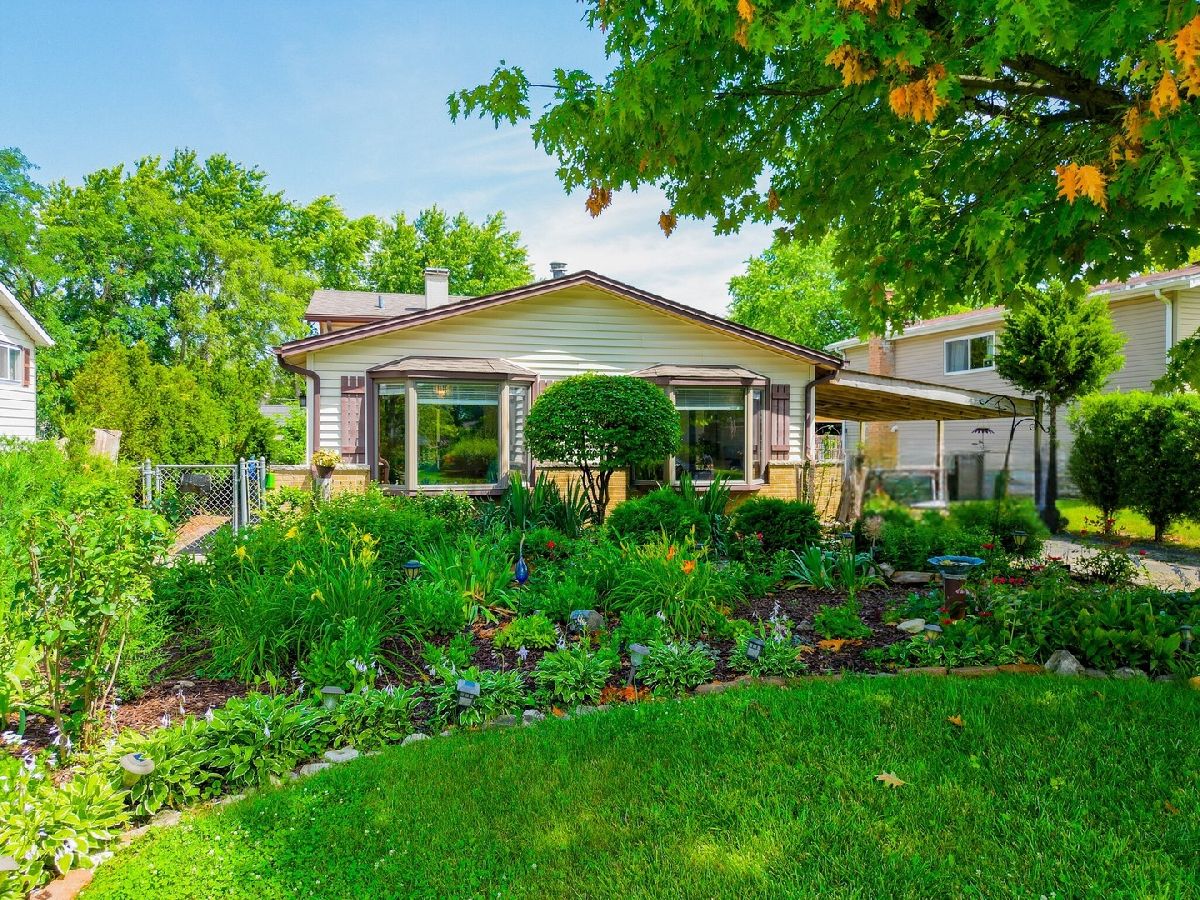 Homes Sold Elmhurst Gardens Addison Illinois, 910 Gladys