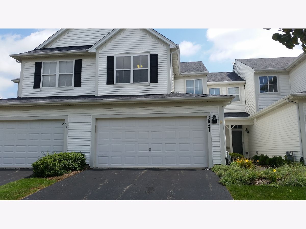 Townhomes & Condos & Homes Sold Harvest Hills St Charles Illinois, 3021 Langston
