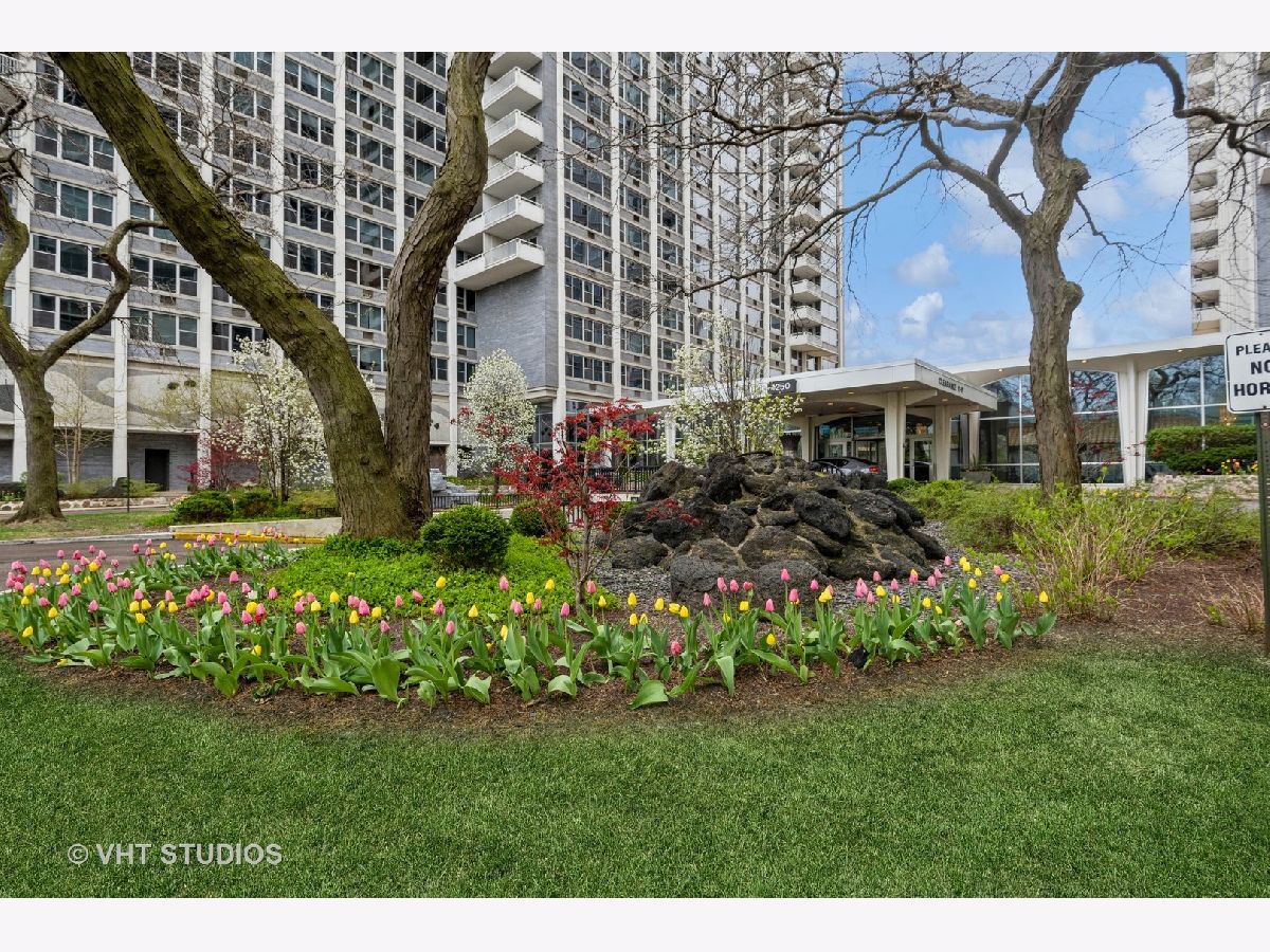 Condominiums Rented Imperial Towers Chicago Illinois, 4250 Marine