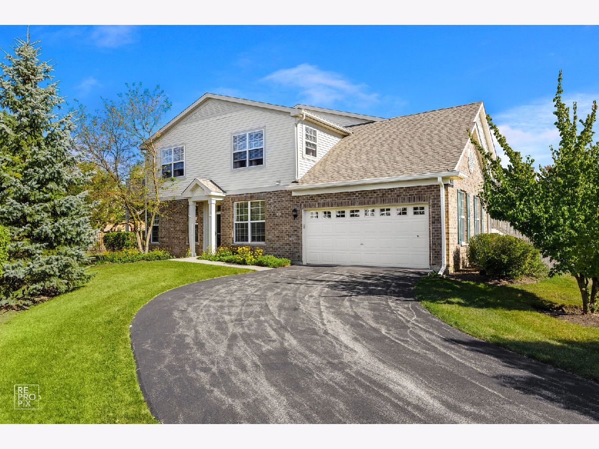 Townhomes & Condos Sold Canterbury Place Algonquin Illinois, 1611 Millbrook
