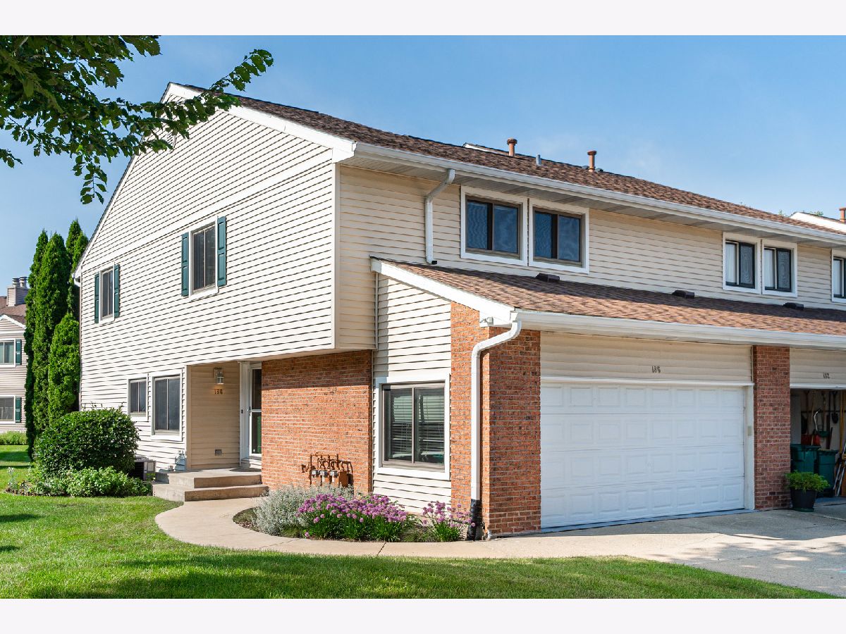 Townhomes & Condos & Homes Sold Hidden Lake Buffalo Grove Illinois, 186 Morningside