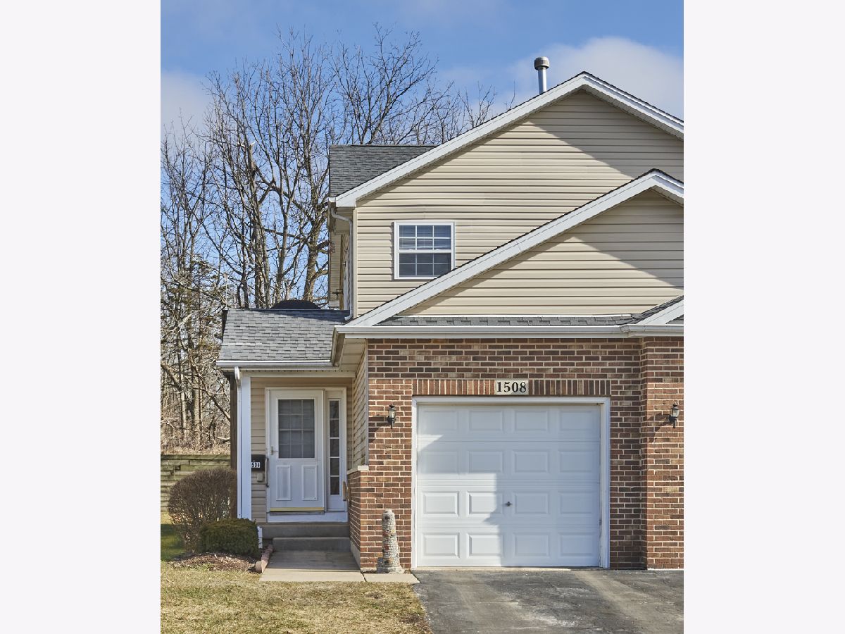 Townhomes & Condos Sold Hidden Valley Woodstock Illinois, 1508 Scarlett
