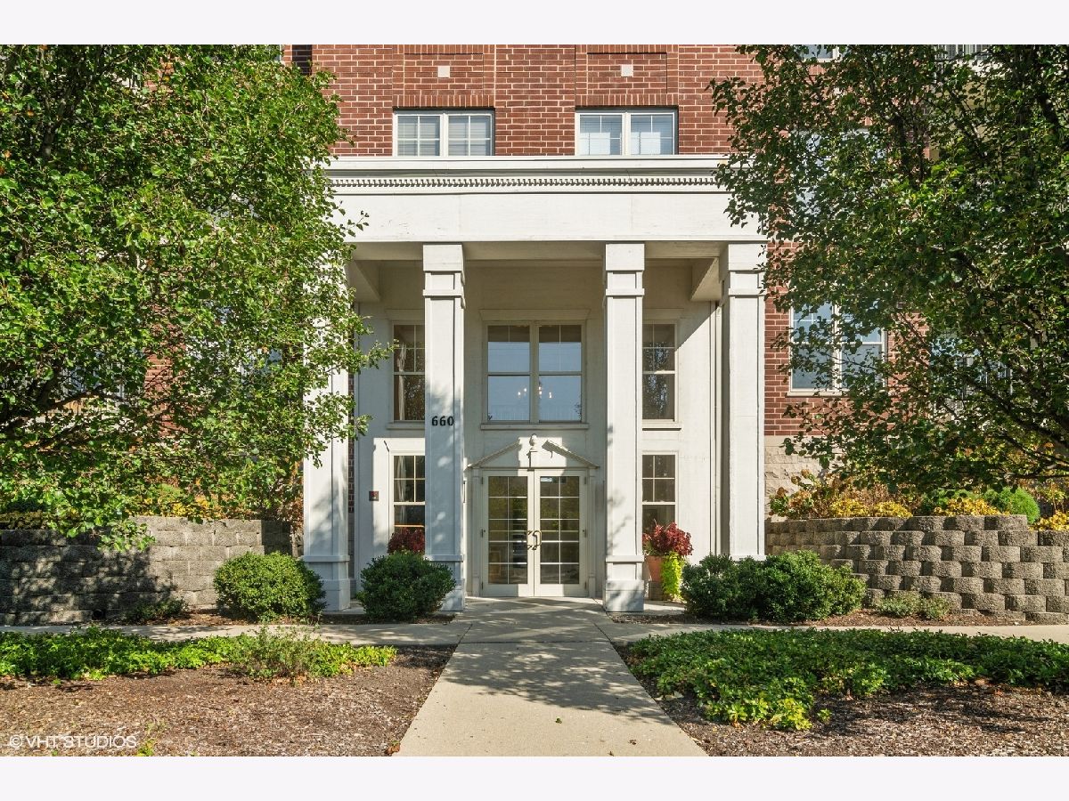 Townhomes & Condos Sold Astor Place Wheeling Illinois, 660 Prestwick