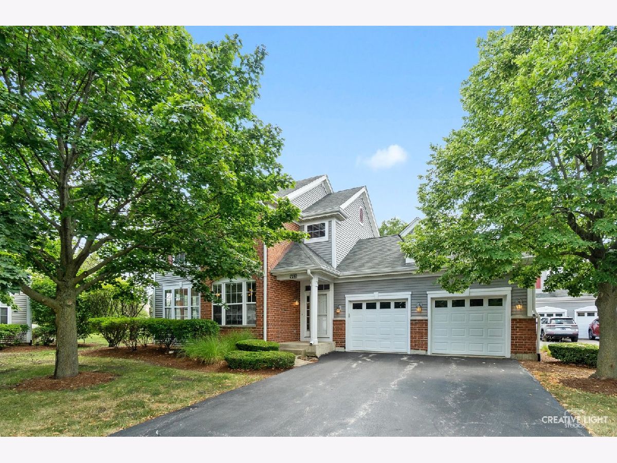 Townhomes & Homes Sold Briarcourt Villas Aurora Illinois, 1783 Landreth
