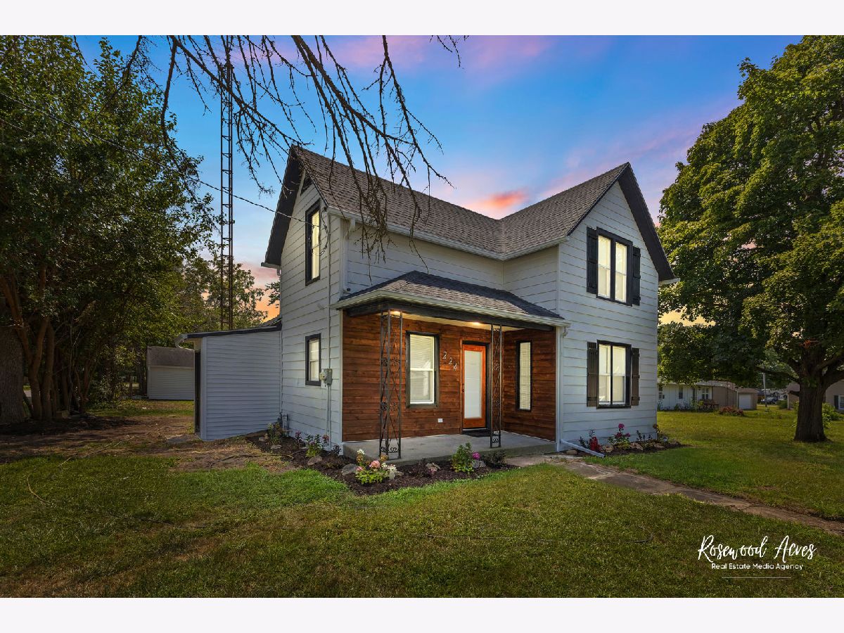  Sold Papineau Illinois, 224 Papineau