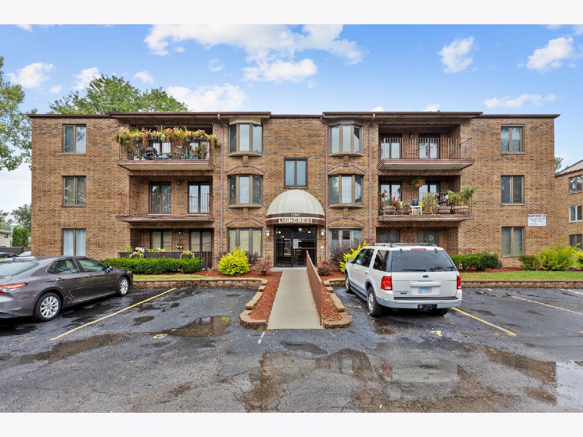 Condominiums Sold Lioncrest Crestwood Illinois, 13547 Lamon
