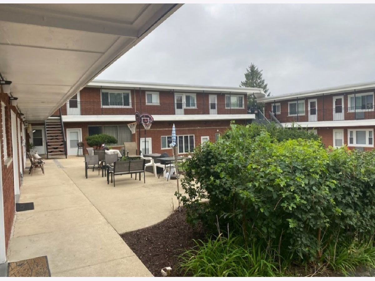  Rented Palos Hills Illinois, 10700 Roberts