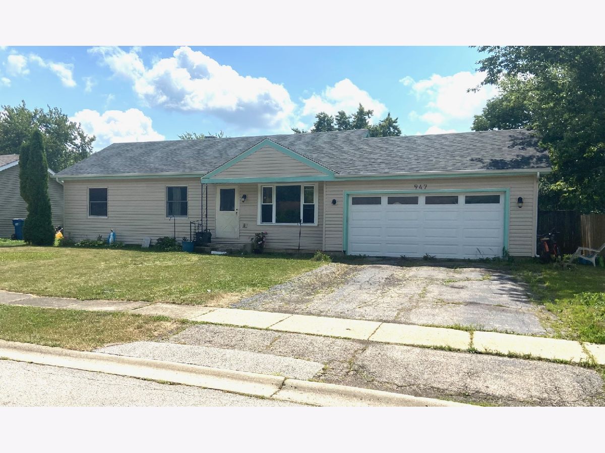 Homes Sold Twin Lakes Bartlett Illinois, 947 Surf