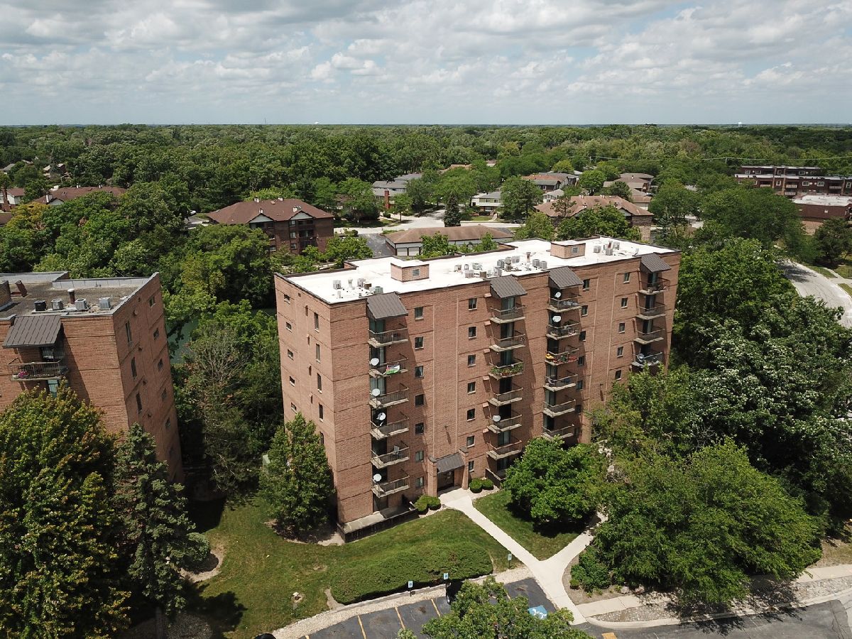 Condominiums Sold Edgewater Tinley Park Illinois, 5960 Lake Bluff