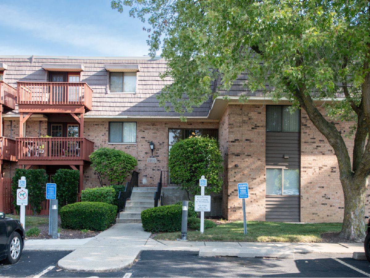 Condominiums Sold Acorn Woods Aurora Illinois, 1895 Tall Oaks