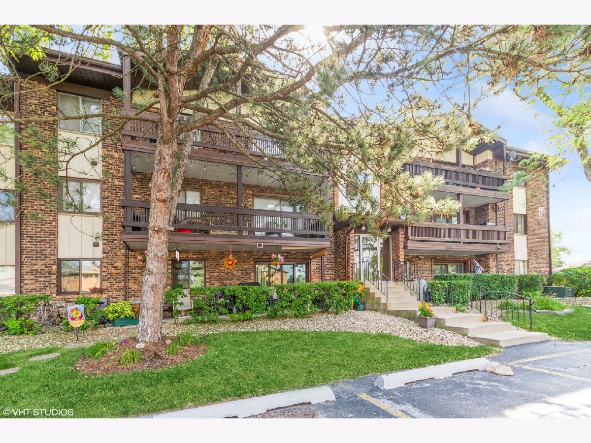 Condominiums Sold Sandpiper South Crestwood Illinois, 14003 James