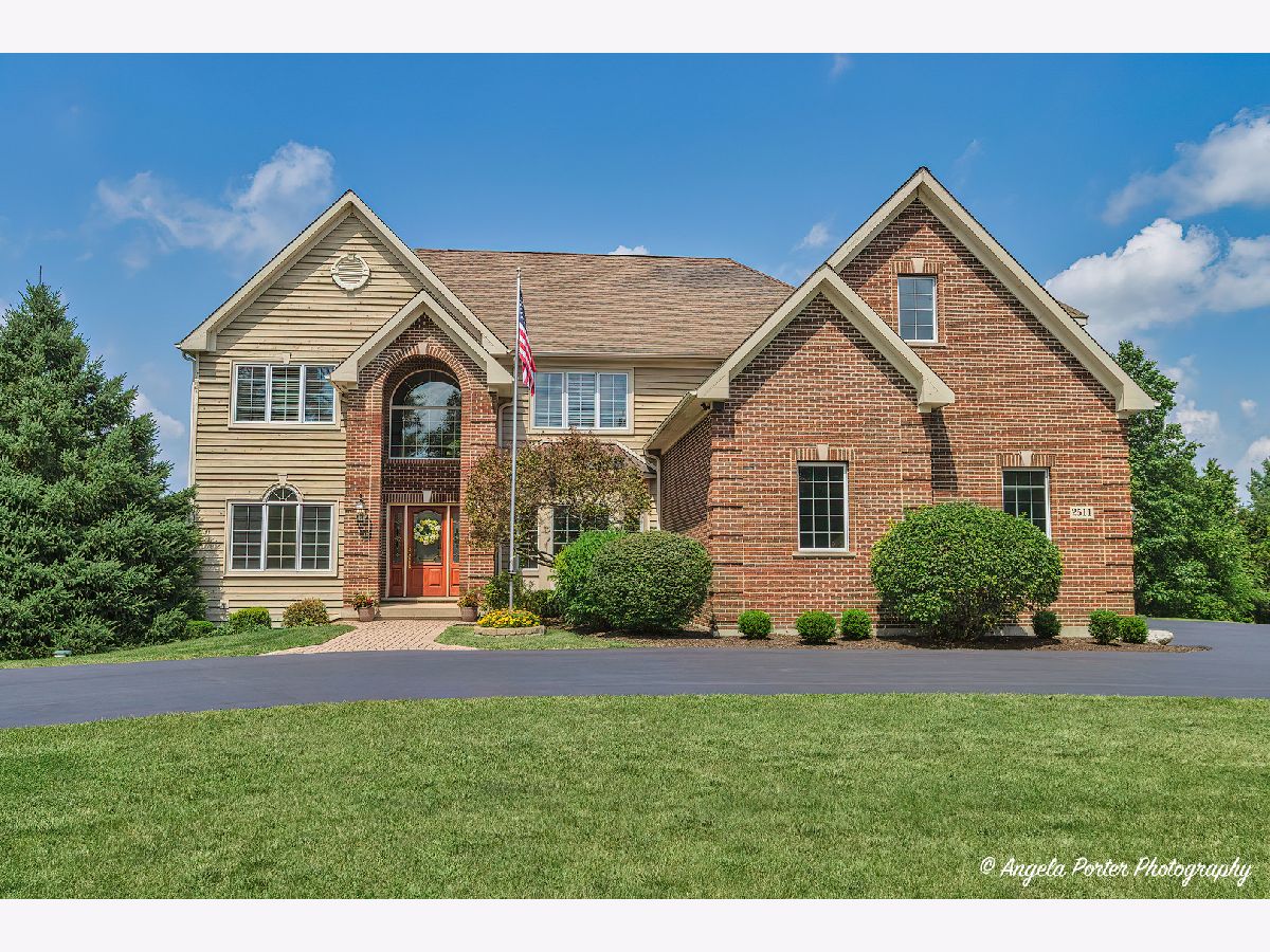 Homes Sold Haldun Grove Woodstock Illinois, 2511 Timberline