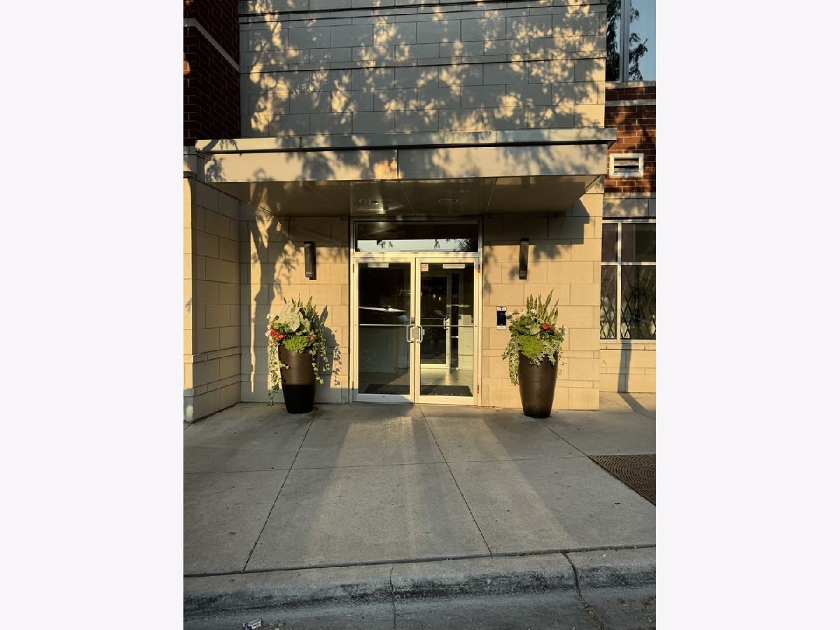 Condominiums Rented Fulton Place Chicago Illinois, 657 Fulton