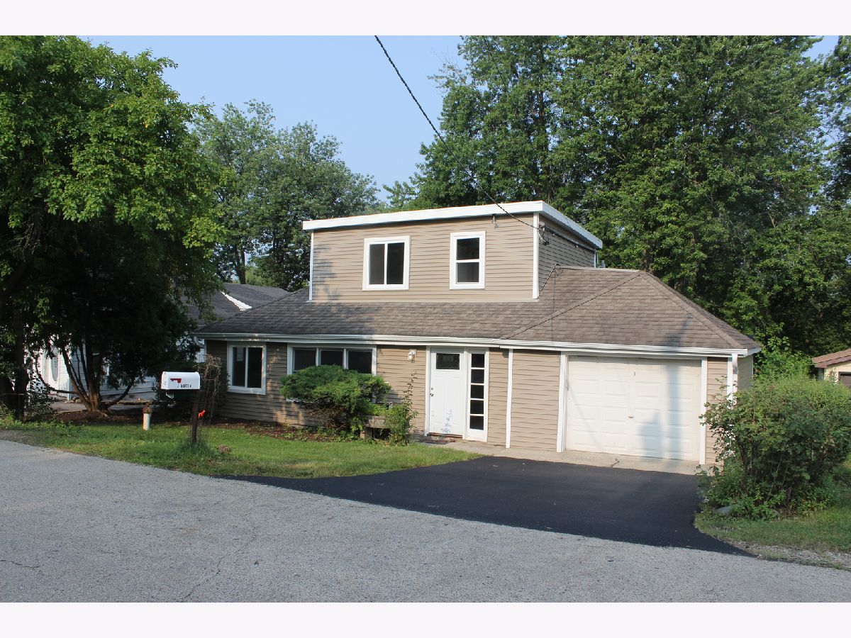  Rented Lakemoor Illinois, 403 Highland