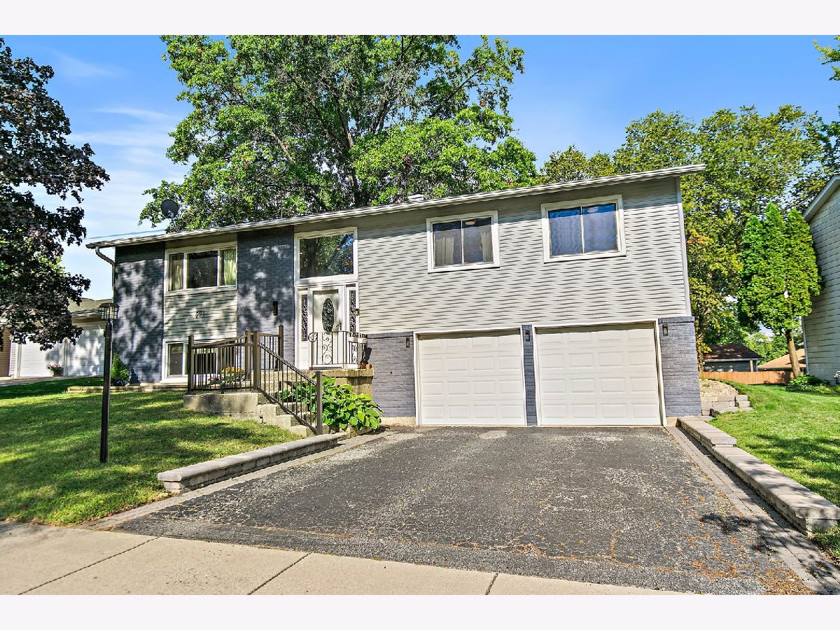 Homes & Condos & Townhomes Sold Winston Woods Bolingbrook Illinois, 621 Keystone
