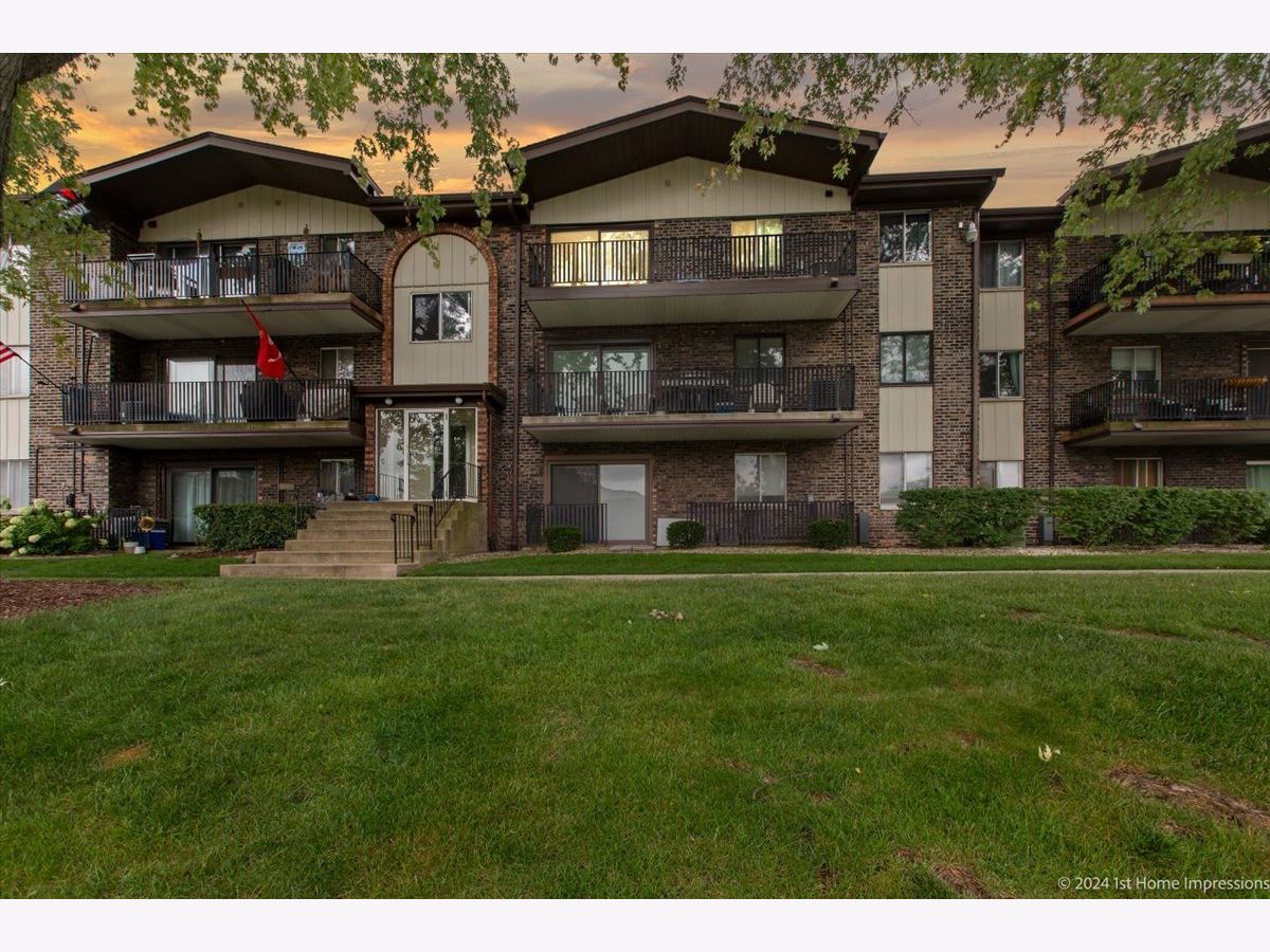 Condominiums Sold Sandpiper South Crestwood Illinois, 5200 Midlothian Turnpike