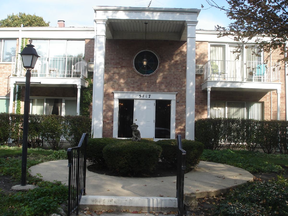 Condominiums & Homes Sold Maple Grove Downers Grove Illinois, 5117 Blodgett