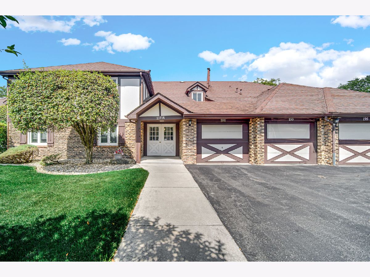 Condos & Townhomes & Homes Sold Orlan Brook Orland Park Illinois, 15718 Orlan Brook