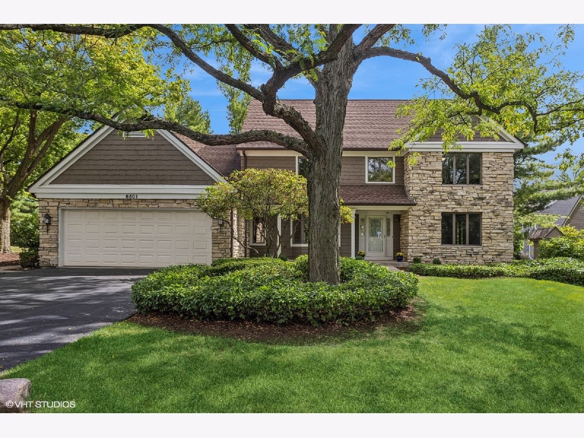 Townhomes & Condos & Homes Sold Woodlands Darien Illinois, 6801 White Pine