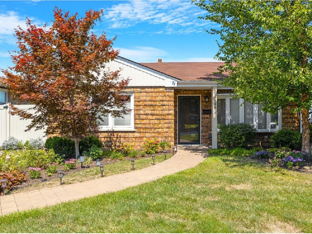 Homes Sold Hollywood Gardens Oak Lawn Illinois, 4640 97th