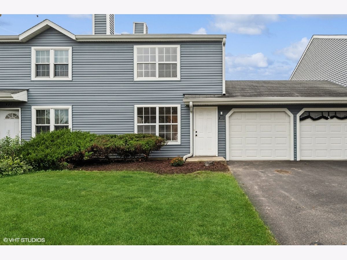 Townhomes & Homes Sold Countryside Hills Round Lake Beach Illinois, 433 Normandie