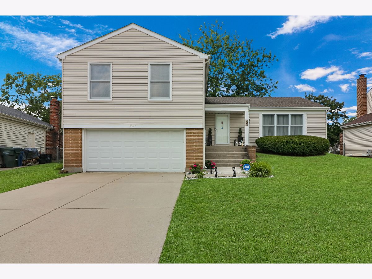 Homes Sold Deerpath Vernon Hills Illinois, 207 Mystic