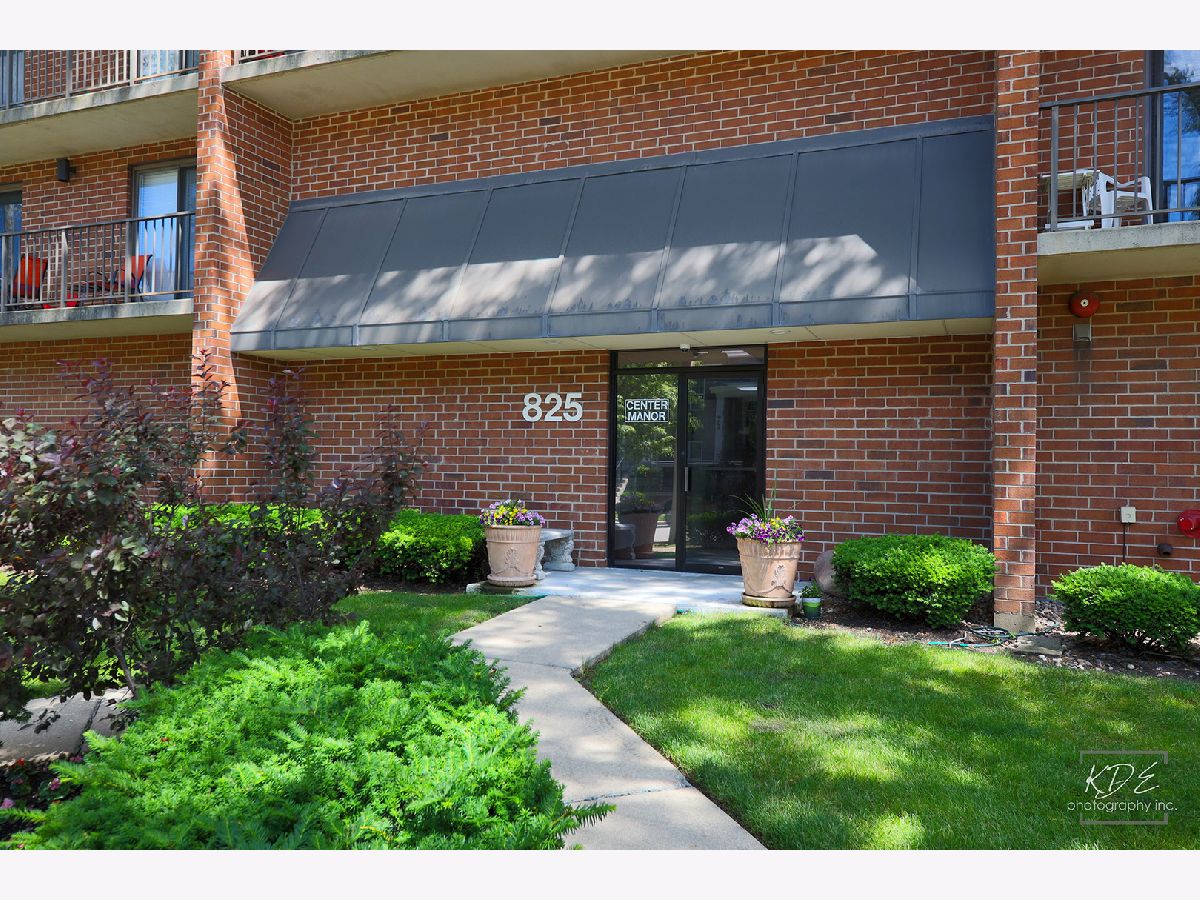 Condominiums Sold Center Manor Condos Des Plaines Illinois, 825 Center