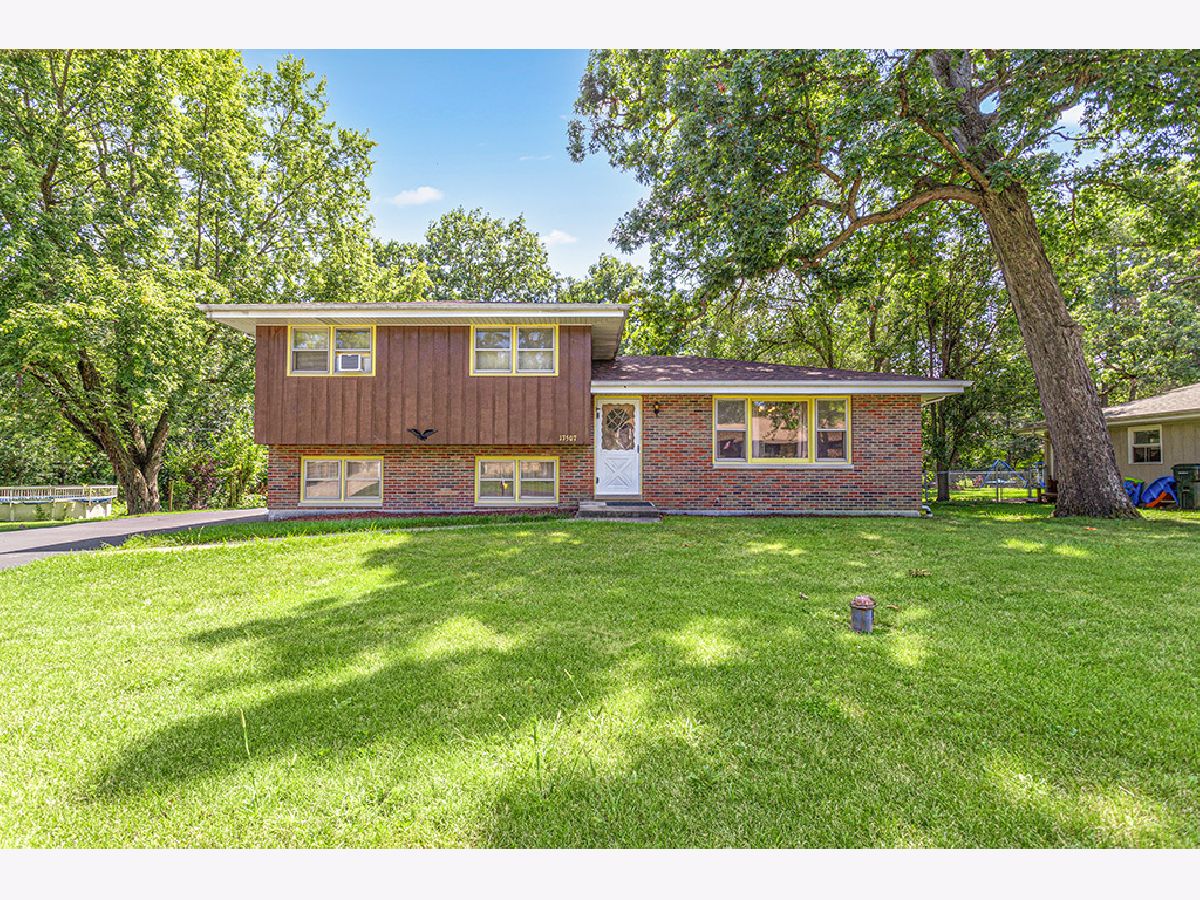 Homes Sold Woodbrook Lockport Illinois, 17507 Woodbrook