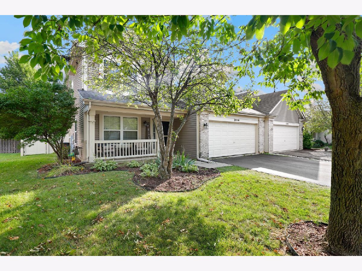 Townhomes & Homes Sold Cambridge Crest Crest Hill Illinois, 21350 Carlton