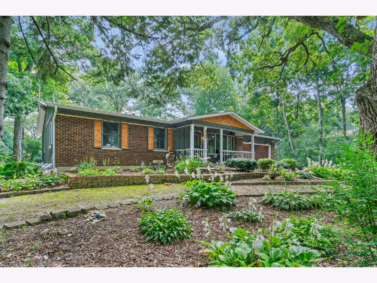 Homes Sold Forest Hills Crystal Lake Illinois, 5706 Hickory
