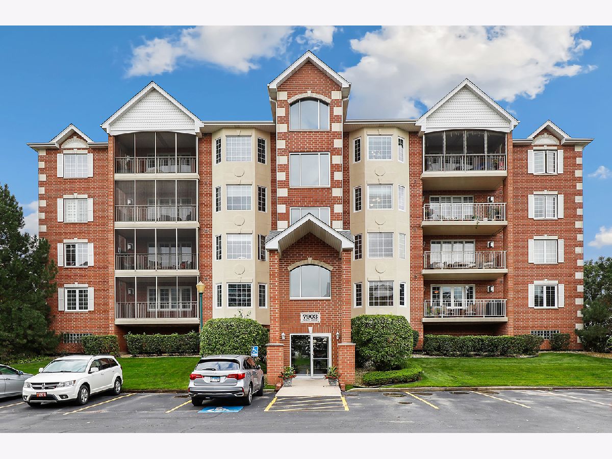 Condominiums Sold Brookside Place Tinley Park Illinois, 7903 Trinity