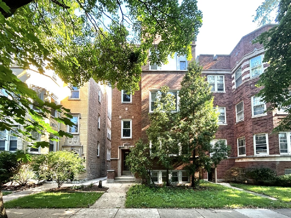 Homes & Condos & Townhomes Sold Bowmanville Chicago Illinois, 2050 Farragut