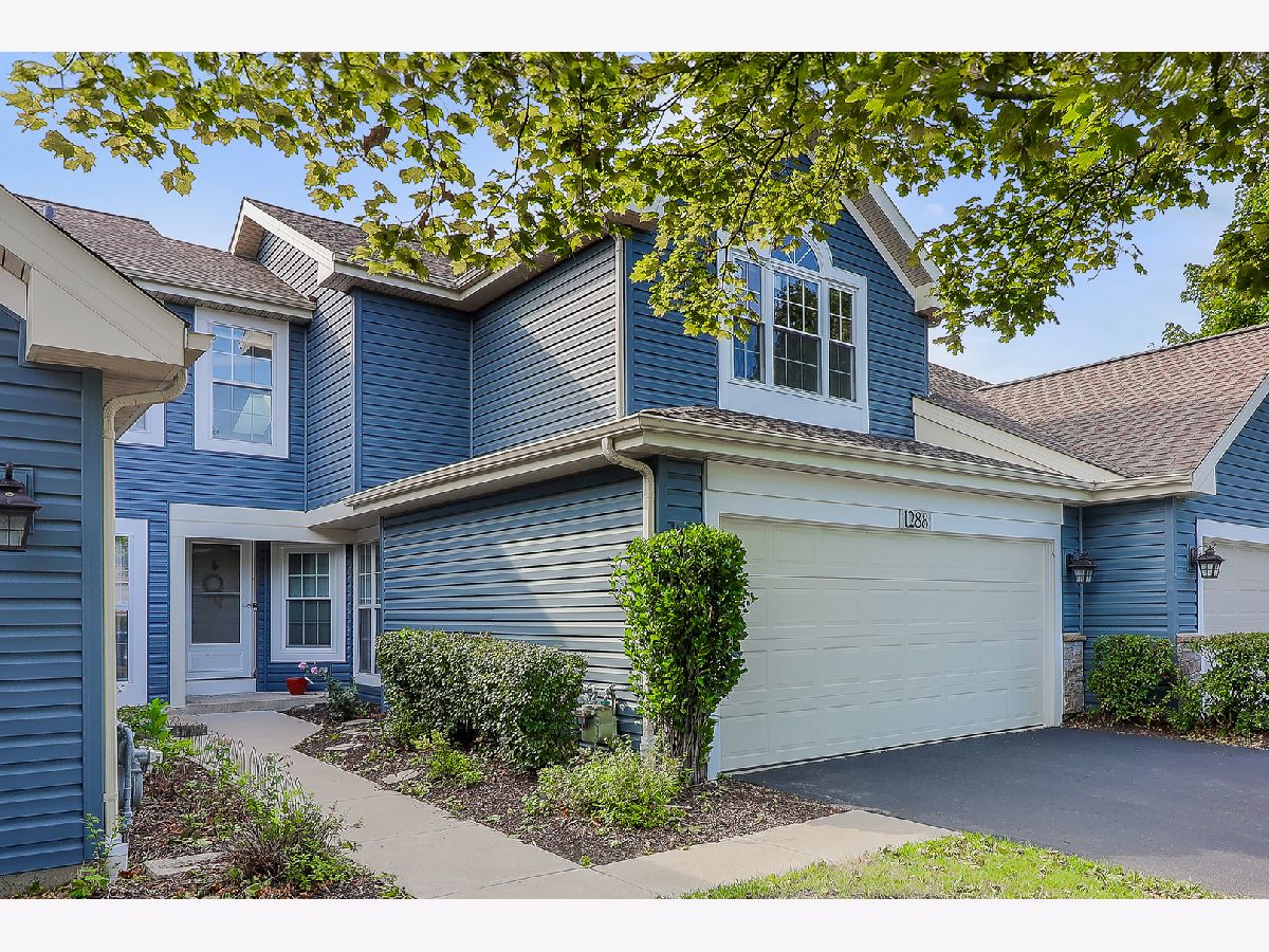 Townhomes & Condos Sold Bennington On The Lake Carol Stream Illinois, 1288 Lake Shore