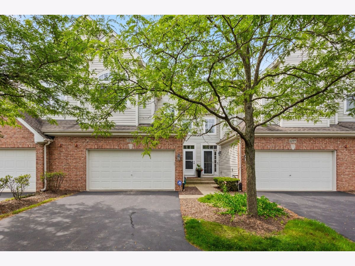 Townhomes & Condos Sold Canterbury Fields Hoffman Estates Illinois, 1779 Kelberg