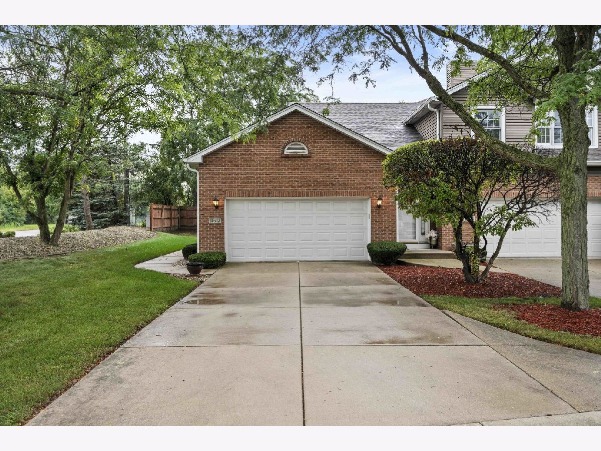 Townhomes Sold Oak Forest Club Oak Forest Illinois, 14642 Club Circle
