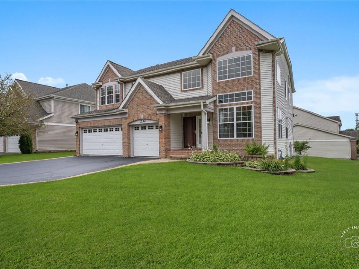 Homes Sold Prestonfield West Chicago Illinois, 232 Heritage Woods